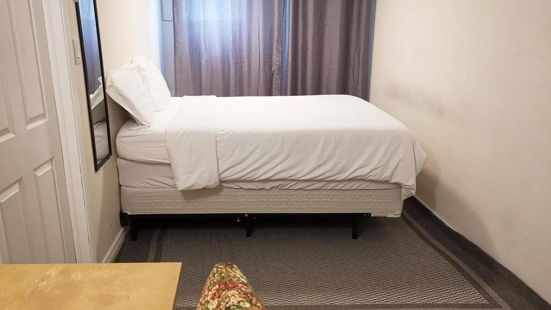 Private Rooms In House In North York Shared Kitchen Toronto Guest house